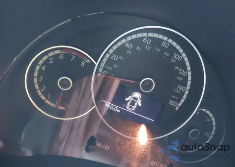 2015 Volkswagen Beetle 1.8T из США, поврежденный, VIN 3VW517AT4FM812327